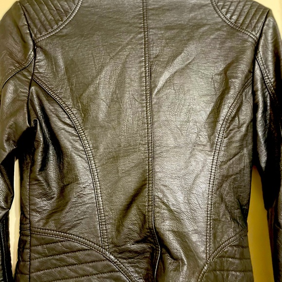Black leather Jacket in excellent condition - Picture 4 of 7